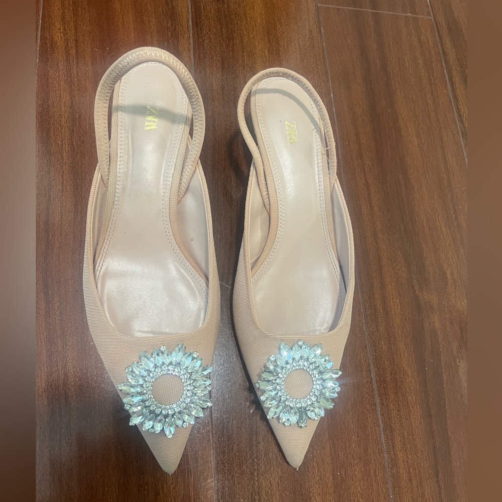 Zara kitten heel